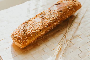 Taze pişmiş geleneksel ekmek, organik gıda.