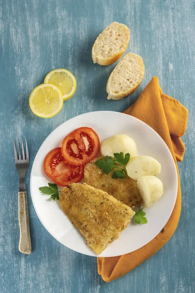 Vertical Top View Plate Healthy Baked Battered Fish Seasoned Fresh — Stock Photo, Image