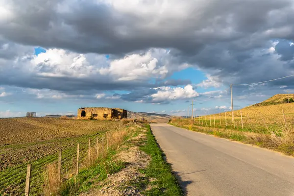 Sizilianische Landstraße Mazzarino Caltanissetta Sizilien Italien Europa — Stockfoto