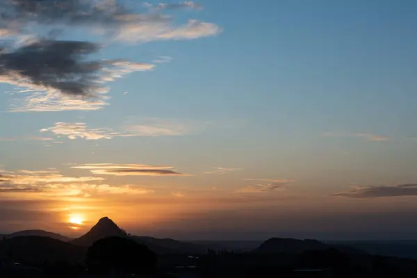 Восход Солнца Над Монте Формаджо Маццарино Кальтаниссетта Сицилия Италия Европа — стоковое фото