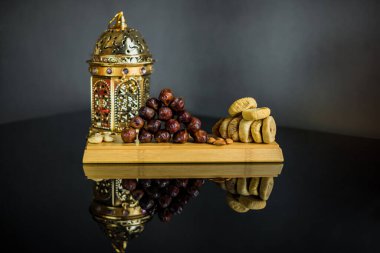 Müslüman Bayramları, meyve günleri, nar, fındık ve incir için İslami Mübarek tebrik kartları