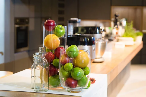 Frutas en la cocina — Foto de Stock