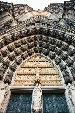 Almanya 'daki güzel kolonya katedrali dini yer mimarisi. Kapatın.