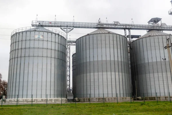 Grote Olietank Fabrieksconstructies Van Staal — Stockfoto