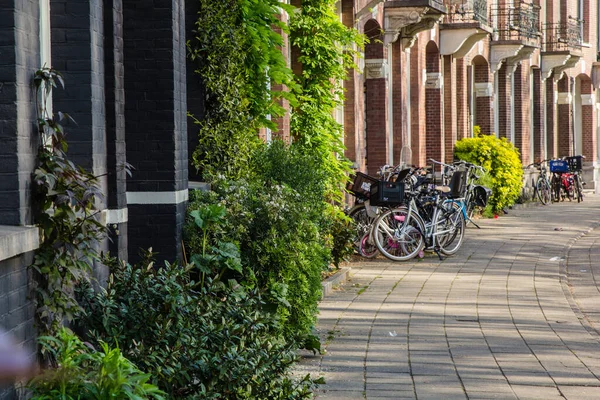Bicicletas Las Calles Vacías Amsterdam Luz Mañana — Foto de Stock