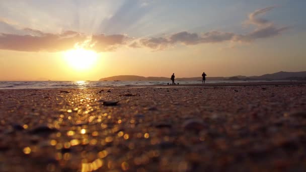Schöner Sonnenuntergang Meer Nang Strandstadt Über Dem Andamanenmeer Provinz Krabi — Stockvideo