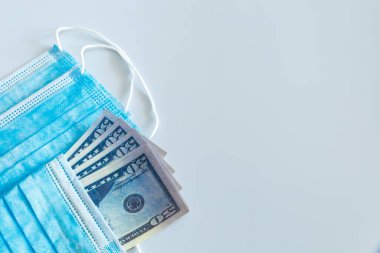 Tıbbi maskelerin fiyatını arttırma kavramı. Kopyalama için bir yer var.