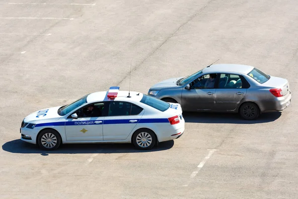 Traffic Police Officer Stopped Car Violated Traffic Rules — Stock Photo, Image