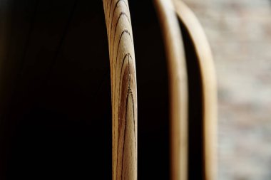 Yoga stüdyosu. Yoga tahtaları. Yoga tahtalarında Ballans.