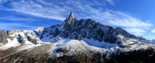 Aiguille du Dru no maciço Montblanc, Alpes Franceses — Fotografia de Stock