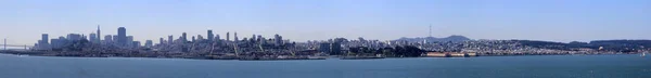 Panorama San Franciska a Bay Bridge z Ostrov pokladů — Stock fotografie