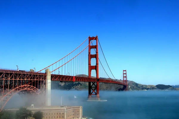 Klasik panoramik ünlü Golden Gate Köprüsü yaz, San Francisco, Kaliforniya, ABD — Stok fotoğraf