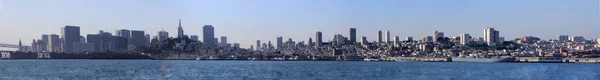 Panorama of San Francisco and Bay Bridge taken from Treasure Island — Stock Photo, Image