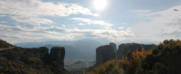 Panoramatický pohled na skály a kláštery Meteora, Řecko — Stock fotografie