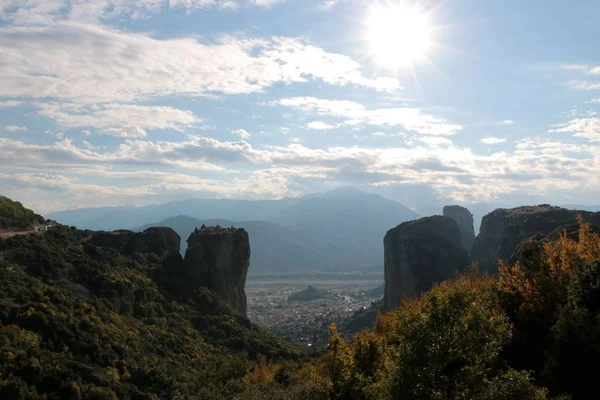 Vista panorámica del monasterio de la Santísima Trinidad Agia Trias en los monasterios de Meteora en Grecia —  Fotos de Stock