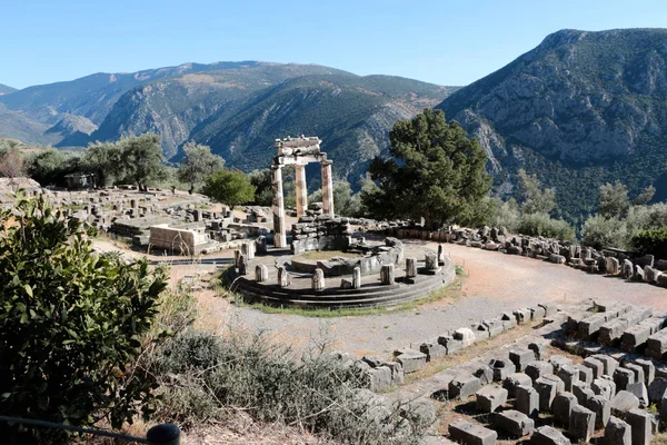 Vista panorámica del Templo de Atenea Pronea Delphi Grecia — Foto de Stock
