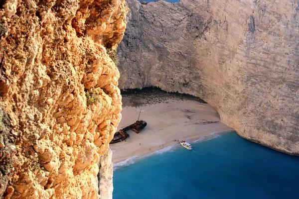 쟈 킨 토스 섬 그리스에 아름 다운 Navagio 해변의 목가적인 보기 — 스톡 사진