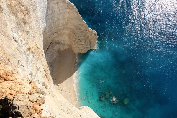 Idilli kilátás gyönyörű Navagio Beach, a Zakynthosz sziget, Görögország — Stock Fotó