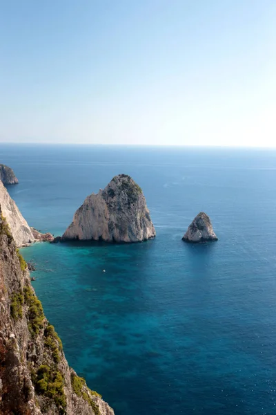 쟈 킨 토스, 그리스의 크고 작은 Mizithra 섬의 최고의 플레이 — 스톡 사진