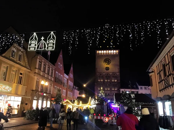 Speyer Tyskland 2017 december 1-jul marknad i Speyer Cathedral på natten Royaltyfria Stockfoton