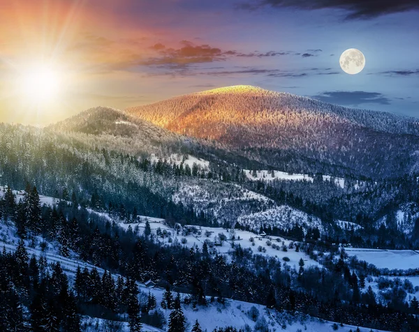 Sonnenaufgang in den Winterkarpaten 24 Stunden Konzept — Stockfoto