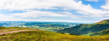 Hillside panorama dağlarda