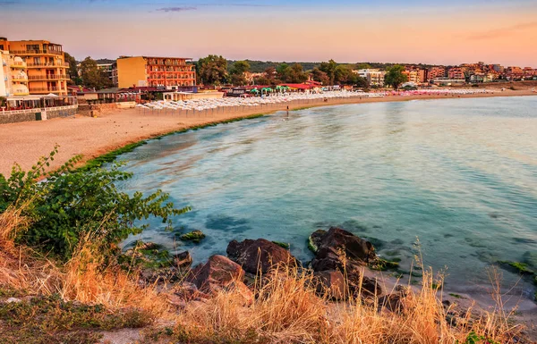 Lever de soleil sur la plage de Sozopol — Photo