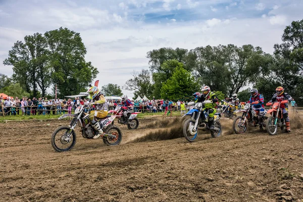 Ekstremalne enduro Moto Sport na Start — Zdjęcie stockowe