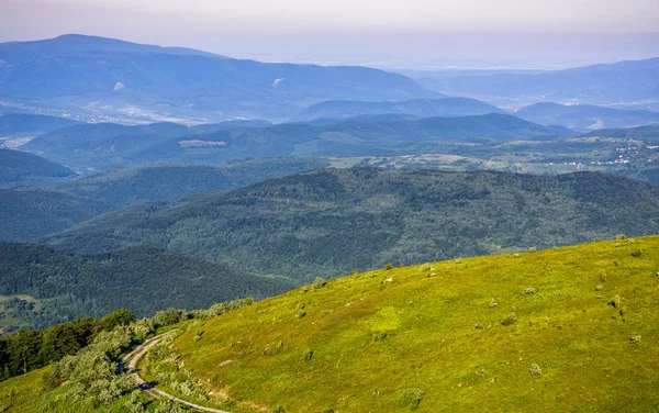 hill valley blue mountains için yolda