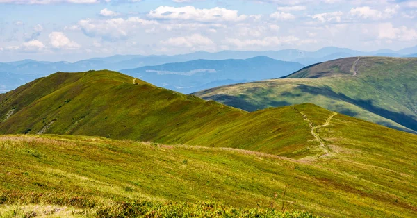 patika dağ sırtı ile