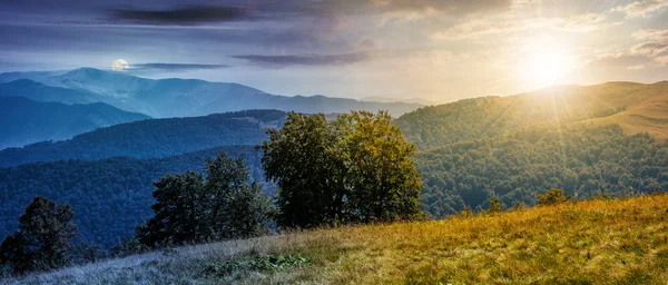 Güzel Karpat panorama zaman kavramı — Stok fotoğraf