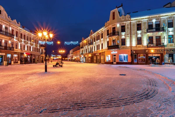 Weihnachtsnacht Straßen von Uzhgorod — Stockfoto