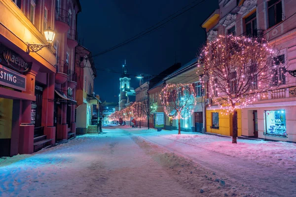 Strade di notte di Natale di uzhgorod — Foto Stock