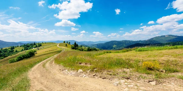 Mountain rural landscape in summertime — Stock Photo, Image