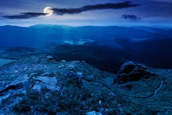 夏夜山景 — 图库照片