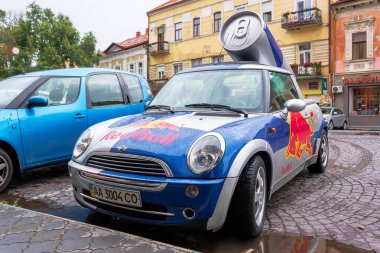 Red Bull mini Cooper tanıtım arabası