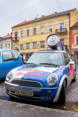 Red Bull mini Cooper tanıtım arabası