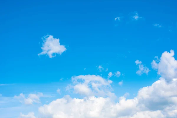 Splendido Paesaggio Nuvoloso Primavera Sfondo Meteo Con Disposizione Nuvola Dinamica — Foto Stock