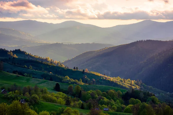Bergiger Ländlicher Raum Landwirtschaftliche Felder Auf Hügeln Mit Wald Schöne — Stockfoto
