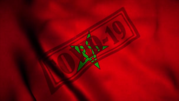 Штамп Ковид-19 на государственном флаге Марокко. Коронавирусная концепция — стоковое видео