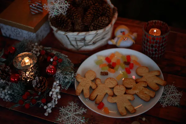 Cadeaux Noël Lumières Bougies Bonbons — Photo