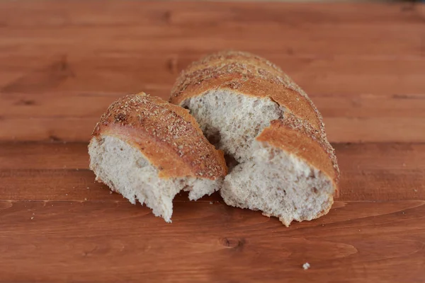 Pain Rustique Sur Une Table Bois — Photo