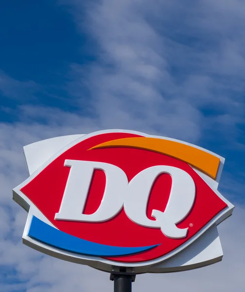 Dairy Queen Restaurant teken en Logo — Stockfoto
