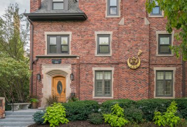  Tri Delta kulüp evinde Nebraska Üniversitesi