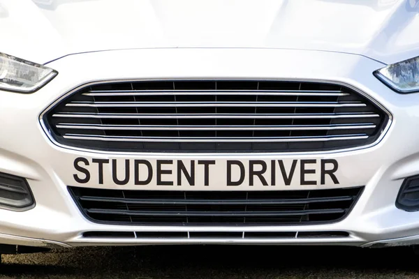 Automobil s nápisem Driver Student — Stock fotografie