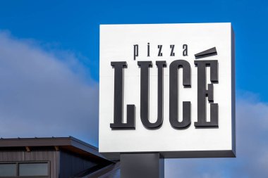 Pizza Luce Restoran dış ve işareti