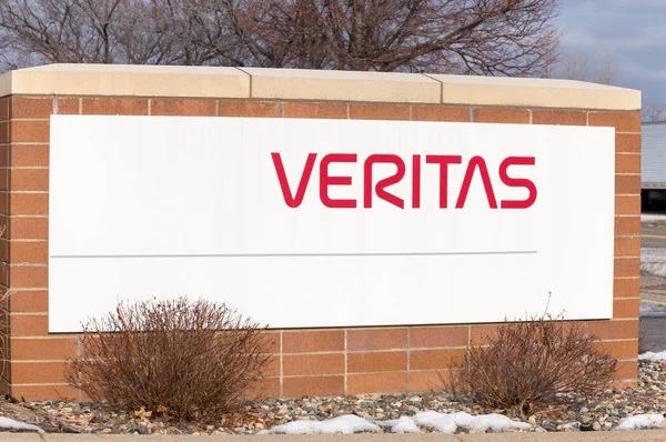 Veritas Corporate Building and Sign — Stock Photo, Image