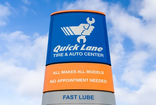 Quick Lane Auto Repair Sign and Logo — Stock Photo, Image
