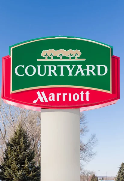 Courtyard by Marriot zewnątrz znak i Logo — Zdjęcie stockowe