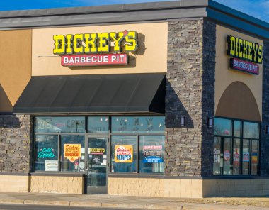 Dickey'nın Barbekü çukur Restoran